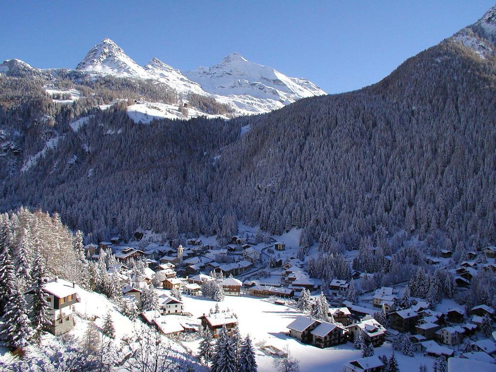 Hotel Castor Champoluc Exterior foto